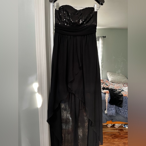 Black party high low strapless medium dress. - Picture 2 of 4